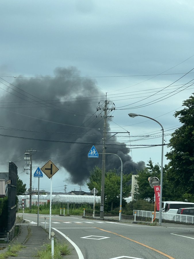 【現場画像】石川県白山市倉部町で火災発生 黒煙上がる現場の状況 7月24日(水)11:20